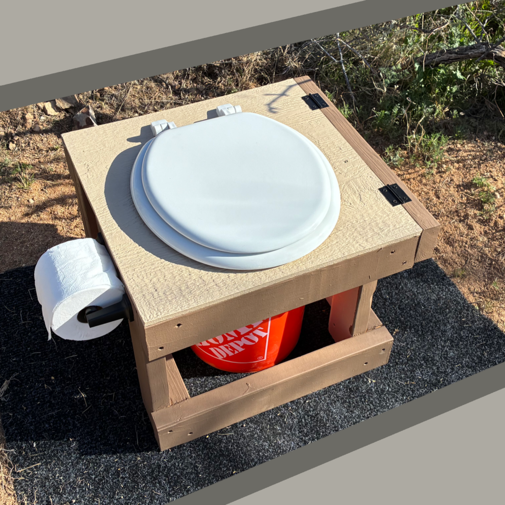 COMPOST TOILET